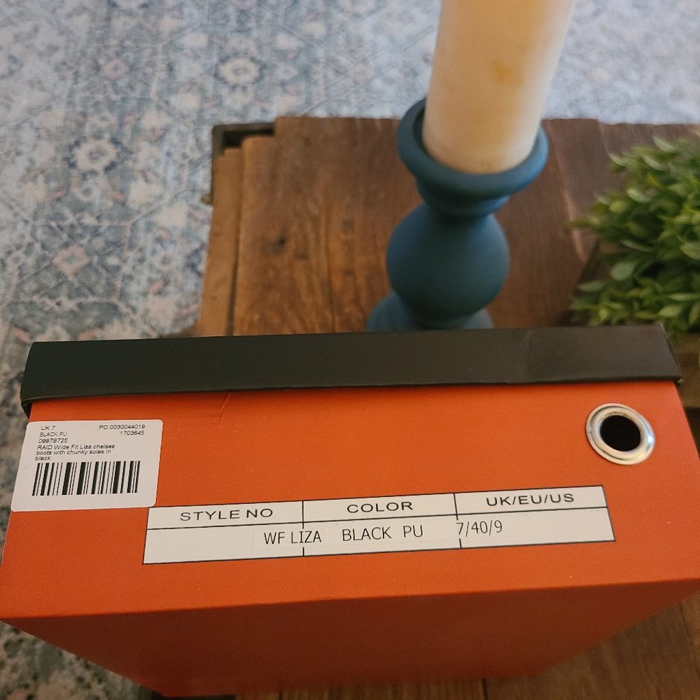 Raid brand ankle boots